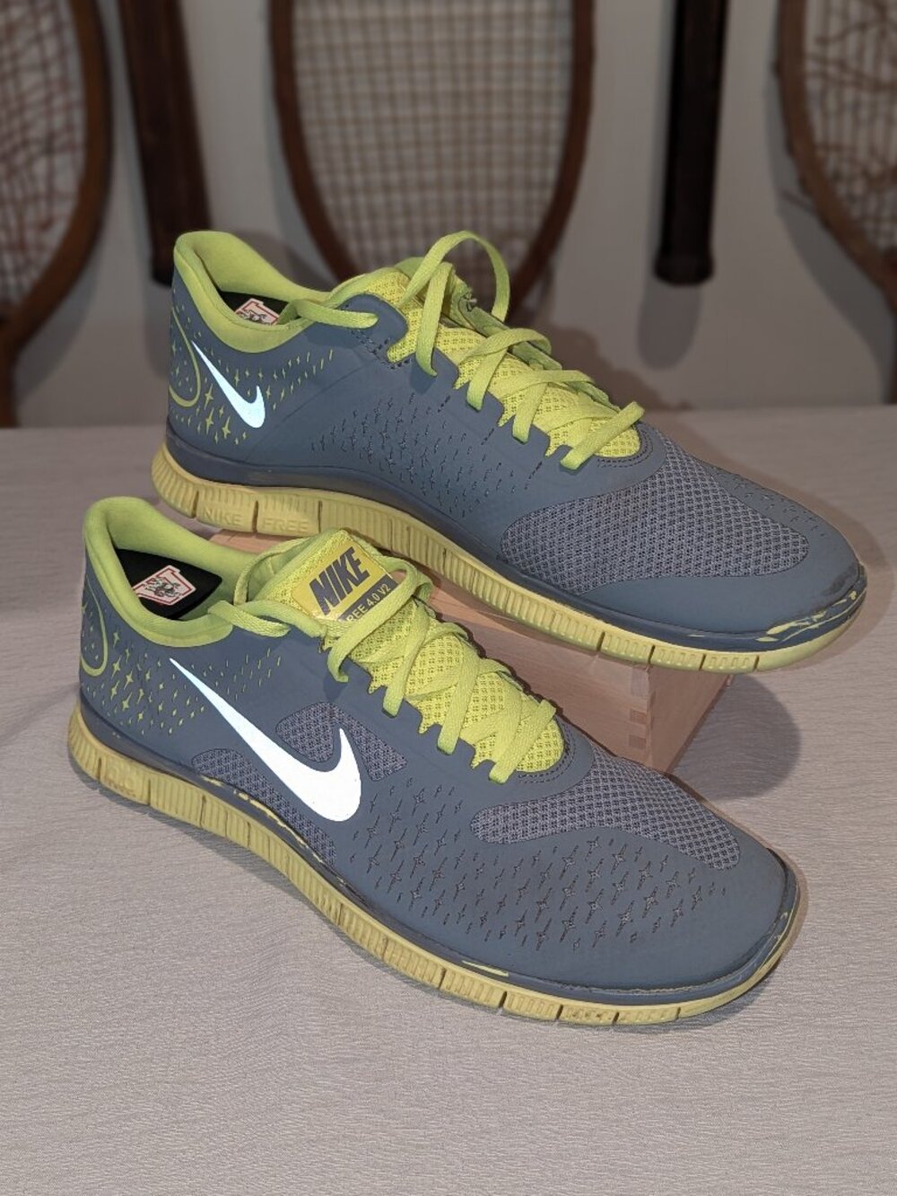 Nike Free 4.0 V2 Running Shoes